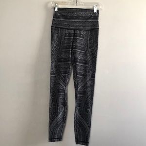 Lululemon leggings never worn